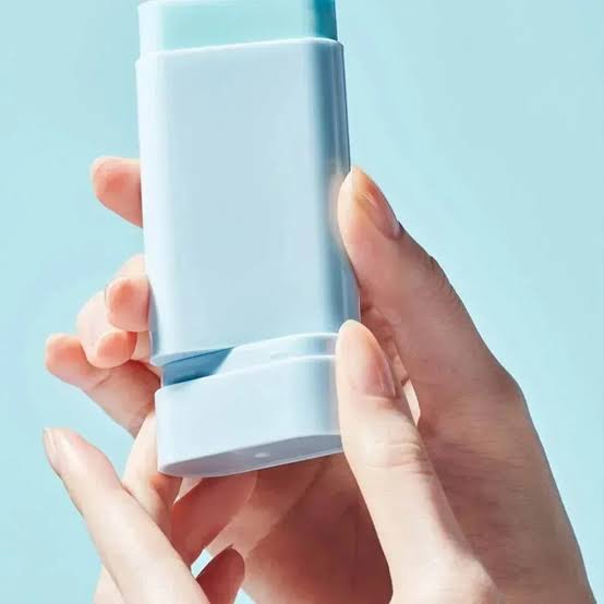 لاصق واقي الشمس الناعم بالقطن من توكوبو بعامل حماية SPF50+ PA++++ (19 جم)